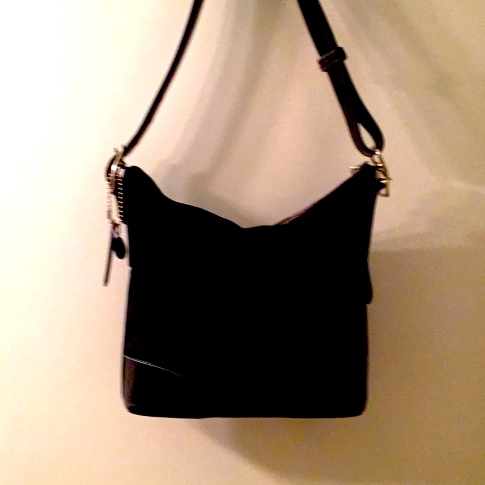 Coach Black Bag JUST REDUCED FOR THE LAST TIME - Picture 2 of 8